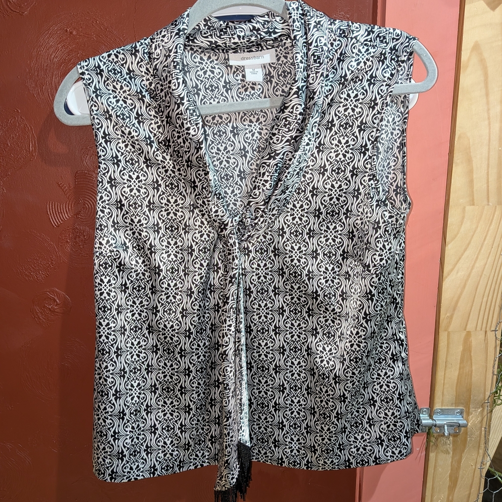 Dressbarn Black and White Sleeveless Blouse